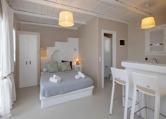 Soulmate's Tinos Kionia